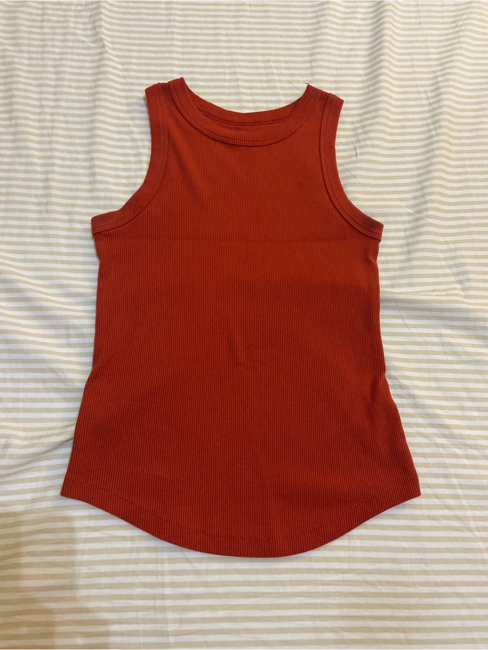 SO Sleeveless Ribbed Tank Top in Rust Size XS